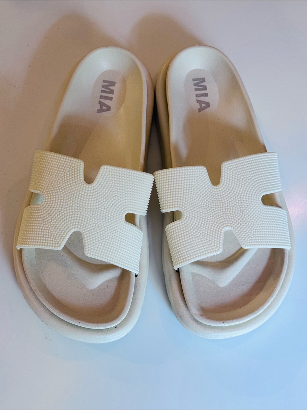 MIA Cream Bertini H Band Textured Slide Sandals Size 7